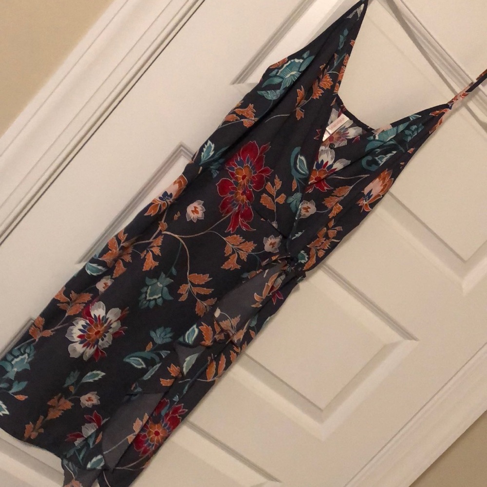 Adorable sun dress!